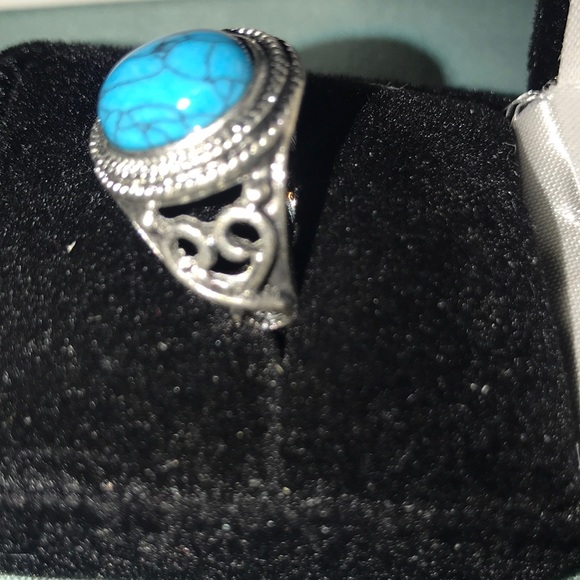 New Beautiful sterling silver ring - Picture 4 of 8